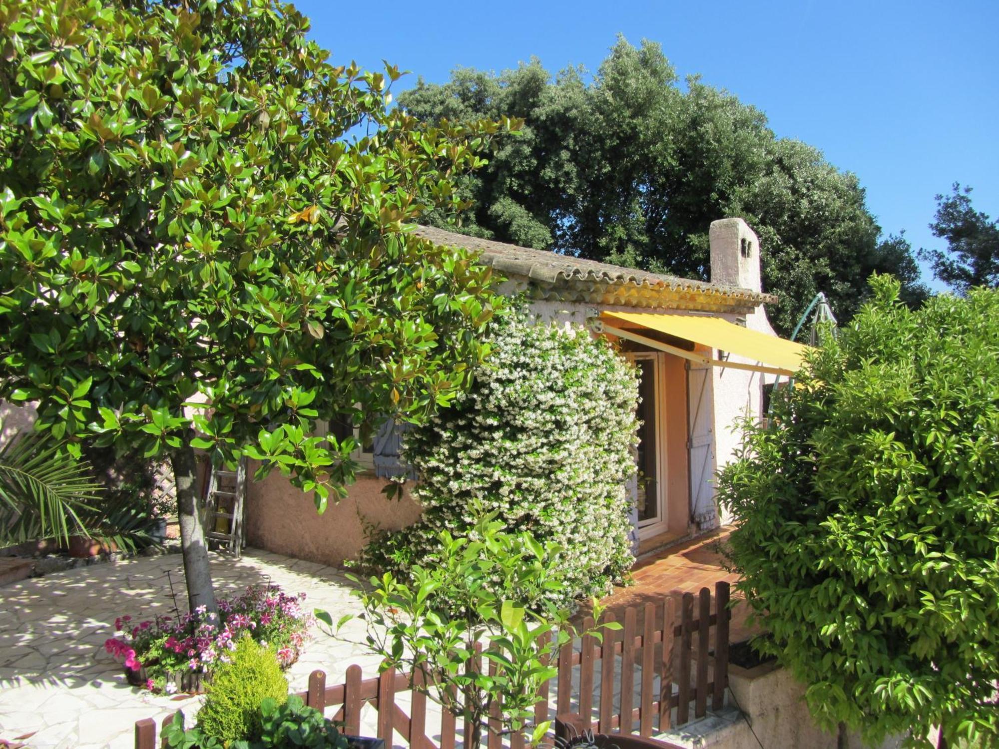 Studio Chez Charles Et Marie, Independant De La Maison, Acces Piscine, Tres Calme, Roquefort Les Pins Kültér fotó